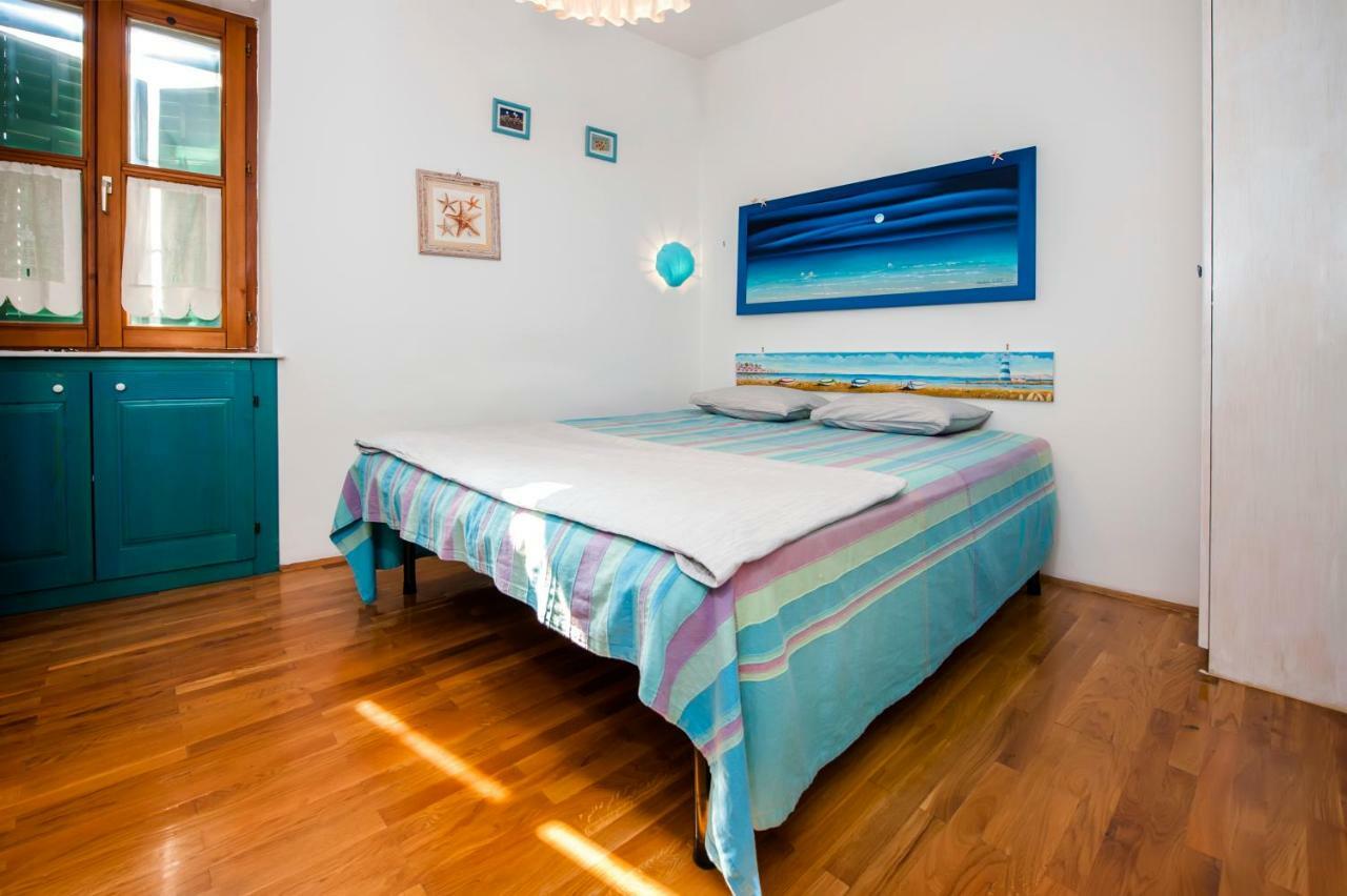 Riva Blu Sea View Apartment 로비니 외부 사진