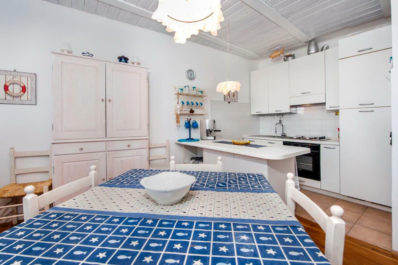 Riva Blu Sea View Apartment 로비니 외부 사진